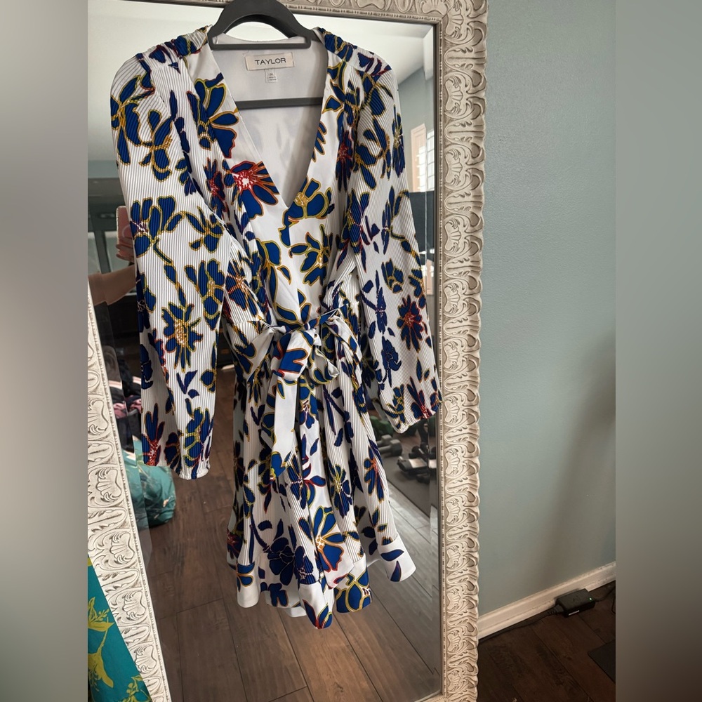 Cute boutique Cocktail Dress with pleats and flowers. Like new!